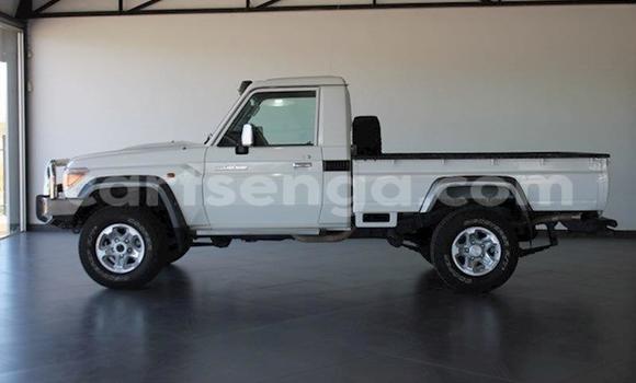 Acheter Occasion Voiture Toyota Land Cruiser Blanc à Manzini, Manzini Acheter Occasion Voiture Toyota Land Cruiser Blanc à Manzini, Manzini