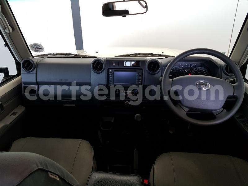 Big with watermark toyota land cruiser hhohho mondi 12622