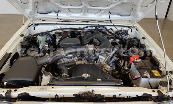 Buy Used Toyota Land Cruiser White Car in Mondi in Hhohho Buy Used Toyota Land Cruiser White Car in Mondi in Hhohho