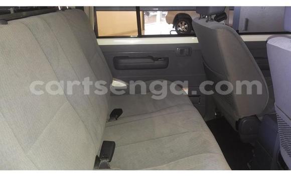 Buy Used Toyota Land Cruiser White Car in Mondi in Hhohho Buy Used Toyota Land Cruiser White Car in Mondi in Hhohho