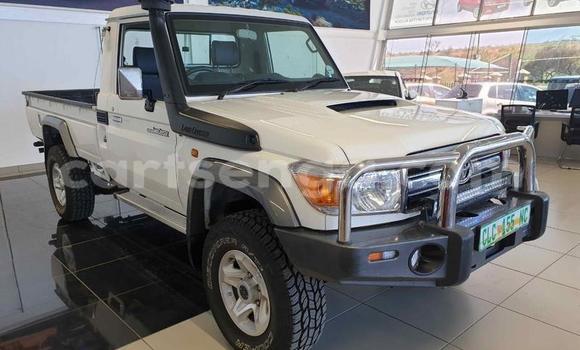 Buy Used Toyota Land Cruiser White Car in Manzini in Manzini Buy Used Toyota Land Cruiser White Car in Manzini in Manzini