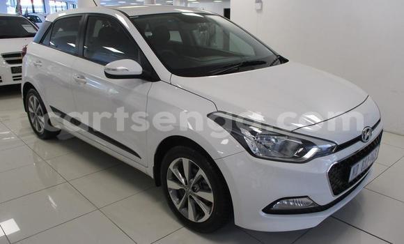 Nunua Ilio tumika Hyundai i20 White Gari ndani ya Manzini nchini Manzini Nunua Ilio tumika Hyundai i20 White Gari ndani ya Manzini nchini Manzini