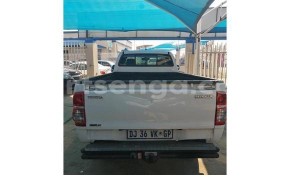 Nunua Ilio tumika Toyota Hilux White Gari ndani ya Manzini nchini Manzini Nunua Ilio tumika Toyota Hilux White Gari ndani ya Manzini nchini Manzini