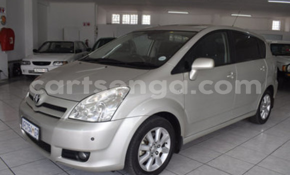 Nunua Ilio tumika Toyota Corolla Verso Silver Gari ndani ya Manzini nchini Manzini Nunua Ilio tumika Toyota Corolla Verso Silver Gari ndani ya Manzini nchini Manzini