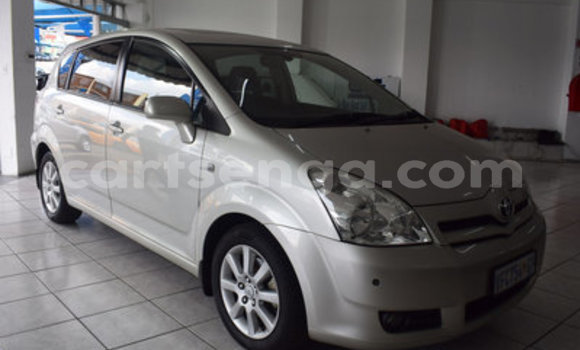 Nunua Ilio tumika Toyota Corolla Verso Silver Gari ndani ya Manzini nchini Manzini Nunua Ilio tumika Toyota Corolla Verso Silver Gari ndani ya Manzini nchini Manzini