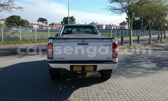 Buy Used Toyota Hilux White Car in Ezulwini in Hhohho Buy Used Toyota Hilux White Car in Ezulwini in Hhohho