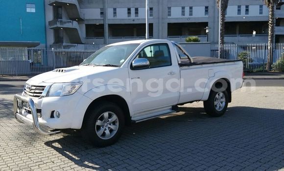 Buy Used Toyota Hilux White Car in Ezulwini in Hhohho Buy Used Toyota Hilux White Car in Ezulwini in Hhohho