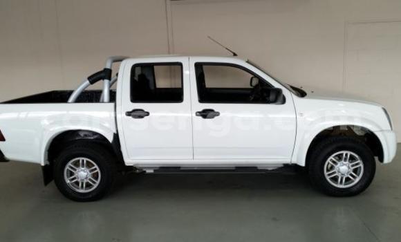 Buy Used Isuzu KB White Car in Ezulwini in Hhohho Buy Used Isuzu KB White Car in Ezulwini in Hhohho
