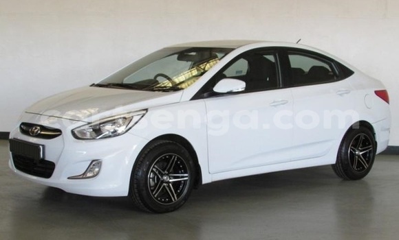 Buy Used Hyundai Accent White Car in Ezulwini in Hhohho Buy Used Hyundai Accent White Car in Ezulwini in Hhohho