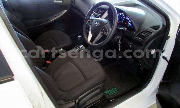 Buy Used Hyundai Accent White Car in Ezulwini in Hhohho Buy Used Hyundai Accent White Car in Ezulwini in Hhohho