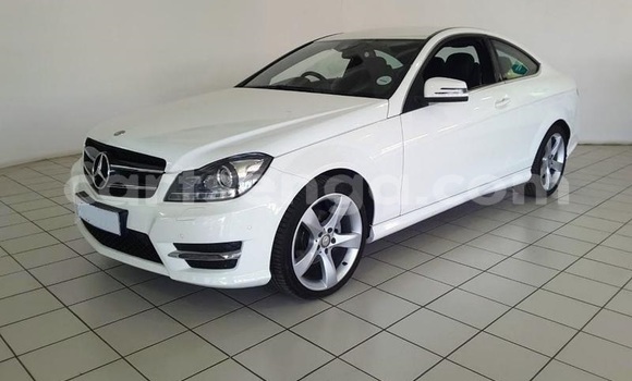Acheter Occasion Voiture Mercedes‒Benz C–Class Blanc à Manzini, Manzini Acheter Occasion Voiture Mercedes‒Benz C–Class Blanc à Manzini, Manzini