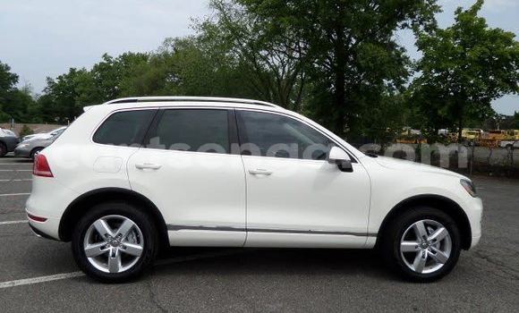Buy Used Volkswagen Touareg White Car in Big Bend in Lubombo District Buy Used Volkswagen Touareg White Car in Big Bend in Lubombo District