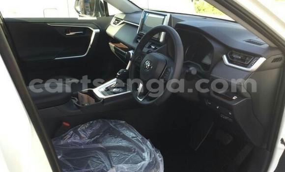 Buy Used Toyota RAV4 White Car in Sidvokodvo in Manzini Buy Used Toyota RAV4 White Car in Sidvokodvo in Manzini