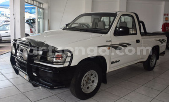 Nunua Ilio tumika Toyota Hilux White Gari ndani ya Manzini nchini Manzini Nunua Ilio tumika Toyota Hilux White Gari ndani ya Manzini nchini Manzini