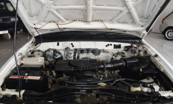 Nunua Ilio tumika Toyota Hilux White Gari ndani ya Manzini nchini Manzini Nunua Ilio tumika Toyota Hilux White Gari ndani ya Manzini nchini Manzini