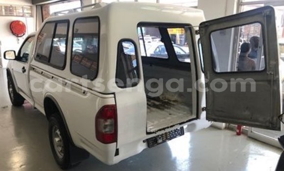 Acheter Occasion Voiture Isuzu KB Blanc à Manzini, Manzini Acheter Occasion Voiture Isuzu KB Blanc à Manzini, Manzini