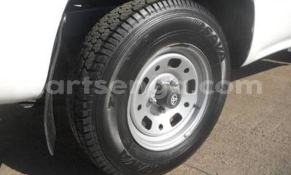 Buy Used Toyota Hilux White Car in Manzini in Manzini Buy Used Toyota Hilux White Car in Manzini in Manzini