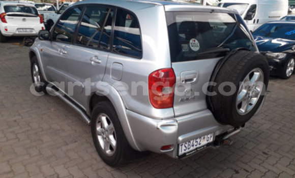 Nunua Ilio tumika Toyota RAV4 Silver Gari ndani ya Manzini nchini Manzini Nunua Ilio tumika Toyota RAV4 Silver Gari ndani ya Manzini nchini Manzini