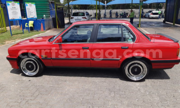 Nunua Ilio tumika BMW 3–Series Red Gari ndani ya Manzini nchini Manzini Nunua Ilio tumika BMW 3–Series Red Gari ndani ya Manzini nchini Manzini