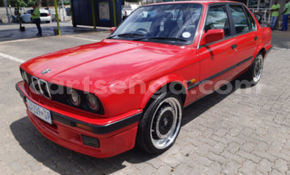Nunua Ilio tumika BMW 3–Series Red Gari ndani ya Manzini nchini Manzini Nunua Ilio tumika BMW 3–Series Red Gari ndani ya Manzini nchini Manzini