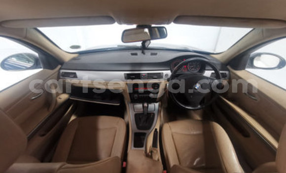 Nunua Ilio tumika BMW 3–Series Blue Gari ndani ya Manzini nchini Manzini Nunua Ilio tumika BMW 3–Series Blue Gari ndani ya Manzini nchini Manzini