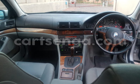 Nunua Ilio tumika BMW 503 Silver Gari ndani ya Manzini nchini Manzini Nunua Ilio tumika BMW 503 Silver Gari ndani ya Manzini nchini Manzini