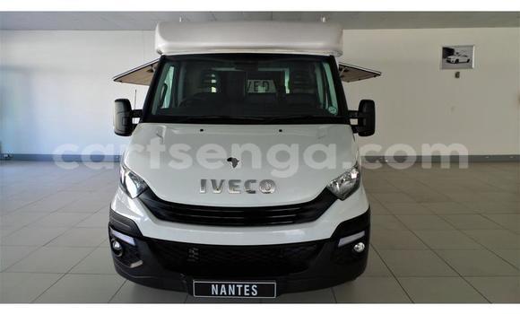 Nunua Ilio tumika IVECO Massif White Gari ndani ya Mbabane nchini Manzini Nunua Ilio tumika IVECO Massif White Gari ndani ya Mbabane nchini Manzini