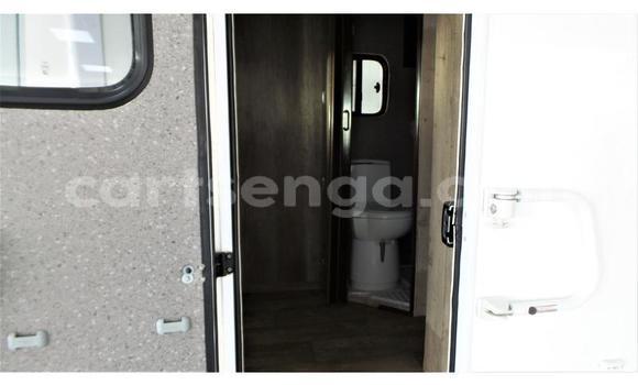 Nunua Ilio tumika IVECO Massif White Gari ndani ya Mbabane nchini Manzini Nunua Ilio tumika IVECO Massif White Gari ndani ya Mbabane nchini Manzini