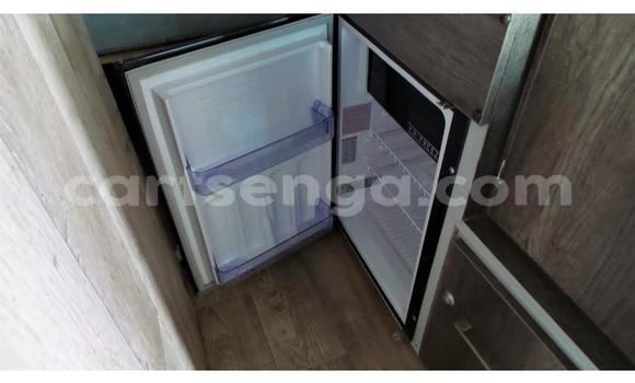 Nunua Ilio tumika IVECO Massif White Gari ndani ya Mbabane nchini Manzini Nunua Ilio tumika IVECO Massif White Gari ndani ya Mbabane nchini Manzini