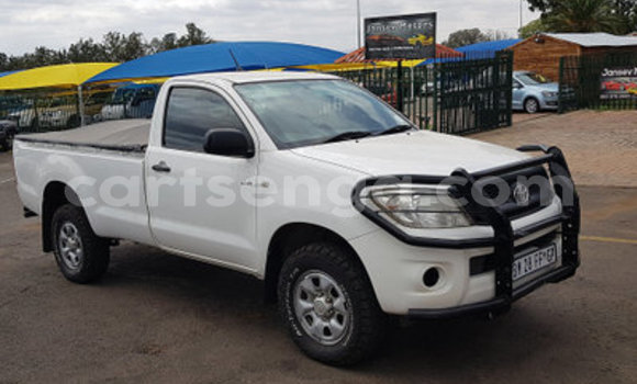 Buy Used Toyota Hilux White Car in Manzini in Manzini Buy Used Toyota Hilux White Car in Manzini in Manzini