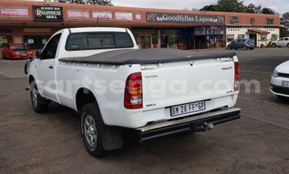 Buy Used Toyota Hilux White Car in Manzini in Manzini Buy Used Toyota Hilux White Car in Manzini in Manzini