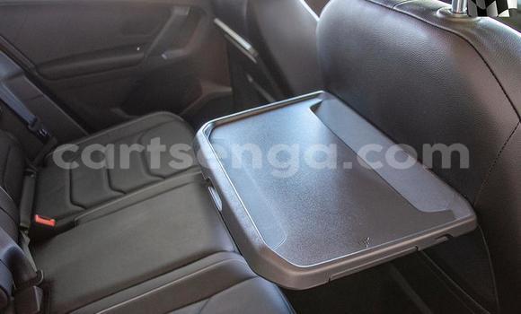 Buy Used Volkswagen Tiguan Beige Car in Vuvulane in Lubombo District Buy Used Volkswagen Tiguan Beige Car in Vuvulane in Lubombo District