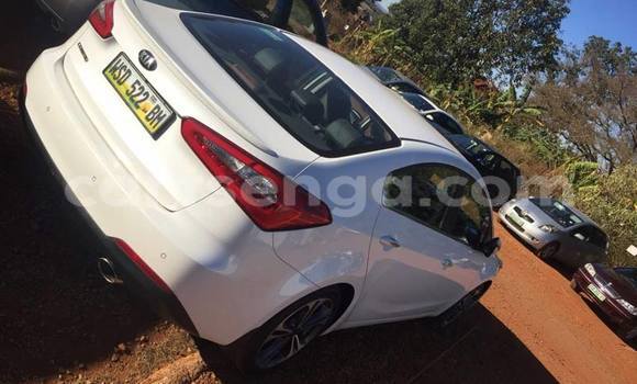 Buy Used Kia Sedona White Car in Mbabane in Manzini Buy Used Kia Sedona White Car in Mbabane in Manzini