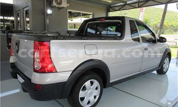 Buy Used Nissan NP 300 Silver Car in Ezulwini in Hhohho Buy Used Nissan NP 300 Silver Car in Ezulwini in Hhohho