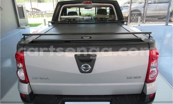 Buy Used Nissan NP 300 Silver Car in Ezulwini in Hhohho Buy Used Nissan NP 300 Silver Car in Ezulwini in Hhohho