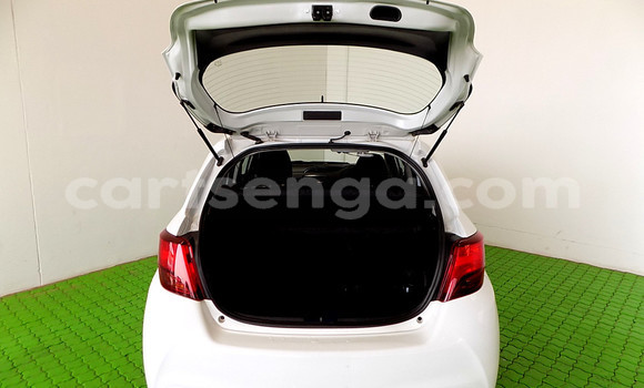 Nunua Ilio tumika Toyota Yaris White Gari ndani ya Ezulwini nchini Hhohho Nunua Ilio tumika Toyota Yaris White Gari ndani ya Ezulwini nchini Hhohho