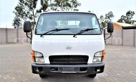 Acheter Occasion Voiture Hyundai Dynasty Blanc à Ezulwini, Hhohho Acheter Occasion Voiture Hyundai Dynasty Blanc à Ezulwini, Hhohho