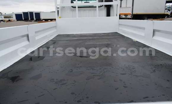 Acheter Occasion Voiture Hyundai Dynasty Blanc à Ezulwini, Hhohho Acheter Occasion Voiture Hyundai Dynasty Blanc à Ezulwini, Hhohho