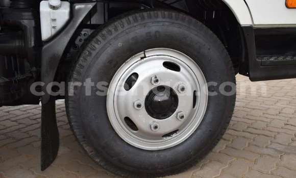 Acheter Occasion Voiture Hyundai Dynasty Blanc à Ezulwini, Hhohho Acheter Occasion Voiture Hyundai Dynasty Blanc à Ezulwini, Hhohho