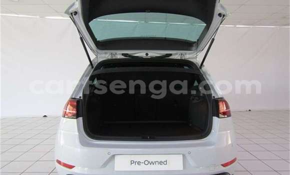 Buy Used Volkswagen Golf R White Car in Ezulwini in Hhohho Buy Used Volkswagen Golf R White Car in Ezulwini in Hhohho