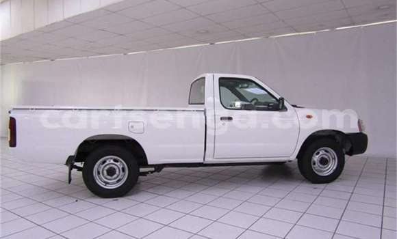 Buy Used Nissan NP 300 White Car in Ezulwini in Hhohho Buy Used Nissan NP 300 White Car in Ezulwini in Hhohho
