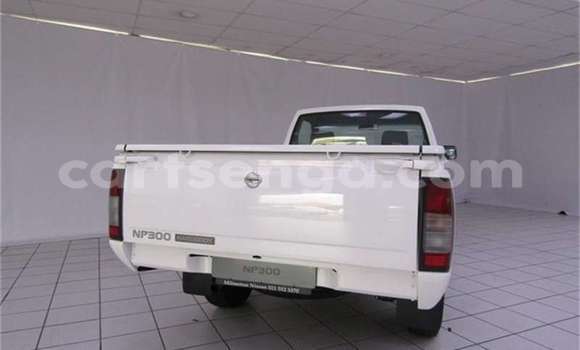 Buy Used Nissan NP 300 White Car in Ezulwini in Hhohho Buy Used Nissan NP 300 White Car in Ezulwini in Hhohho