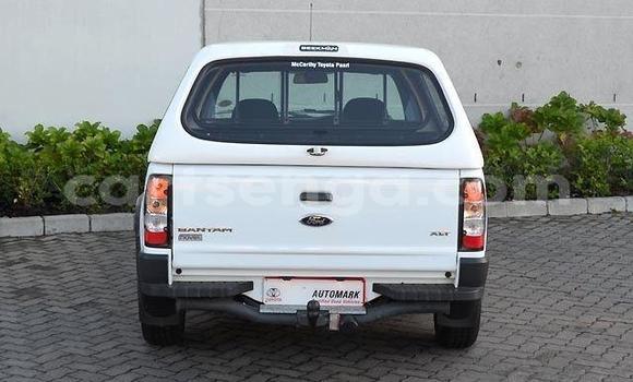 Buy Used Ford Pickup White Car in Ezulwini in Hhohho Buy Used Ford Pickup White Car in Ezulwini in Hhohho