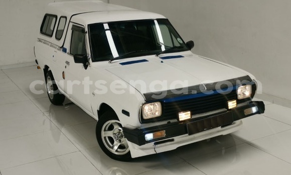 Buy Used Nissan Pickup White Car in Ezulwini in Hhohho Buy Used Nissan Pickup White Car in Ezulwini in Hhohho