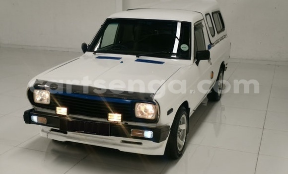Buy Used Nissan Pickup White Car in Ezulwini in Hhohho Buy Used Nissan Pickup White Car in Ezulwini in Hhohho