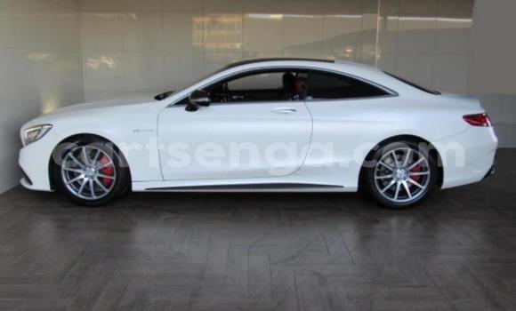 Nunua Ilio tumika Mercedes‒Benz S-klasse AMG White Gari ndani ya Big Bend nchini Lubombo Nunua Ilio tumika Mercedes‒Benz S-klasse AMG White Gari ndani ya Big Bend nchini Lubombo