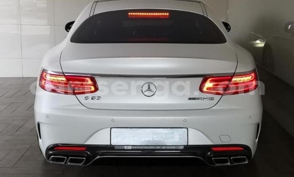 Nunua Ilio tumika Mercedes‒Benz S-klasse AMG White Gari ndani ya Big Bend nchini Lubombo Nunua Ilio tumika Mercedes‒Benz S-klasse AMG White Gari ndani ya Big Bend nchini Lubombo