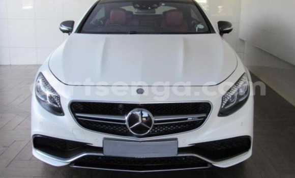 Nunua Ilio tumika Mercedes‒Benz S-klasse AMG White Gari ndani ya Big Bend nchini Lubombo Nunua Ilio tumika Mercedes‒Benz S-klasse AMG White Gari ndani ya Big Bend nchini Lubombo