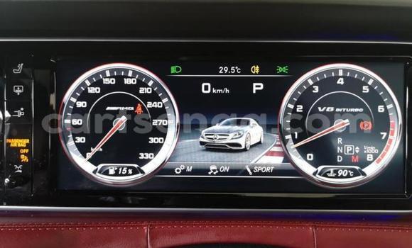 Nunua Ilio tumika Mercedes‒Benz S-klasse AMG White Gari ndani ya Big Bend nchini Lubombo Nunua Ilio tumika Mercedes‒Benz S-klasse AMG White Gari ndani ya Big Bend nchini Lubombo