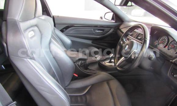 Nunua Ilio tumika BMW M4 Blue Gari ndani ya Big Bend nchini Lubombo Nunua Ilio tumika BMW M4 Blue Gari ndani ya Big Bend nchini Lubombo